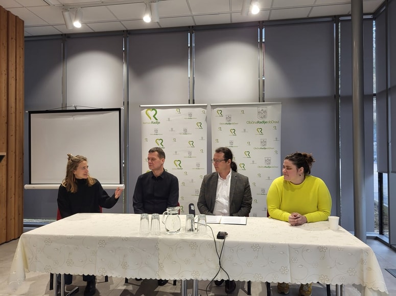 V Radljah ob Dravi si želijo še večjo socialno vključenost vseh občanov, so poudarili na posvetu o deinstitucionalizaciji. 

 

 