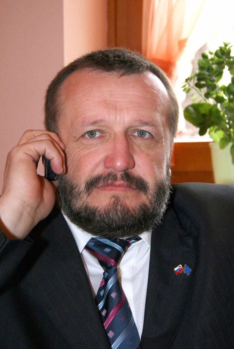 Franc Sušnik je bil od leta 2000 do 2008 poslanec v državnem zboru.