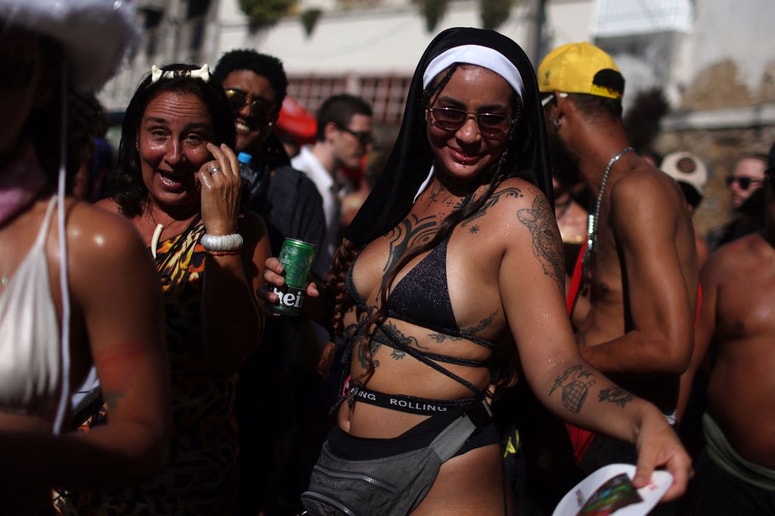 Glavna fotografija članka:(FOTO) V Riu de Janeiru se je začel največji pustni karneval na svetu! 