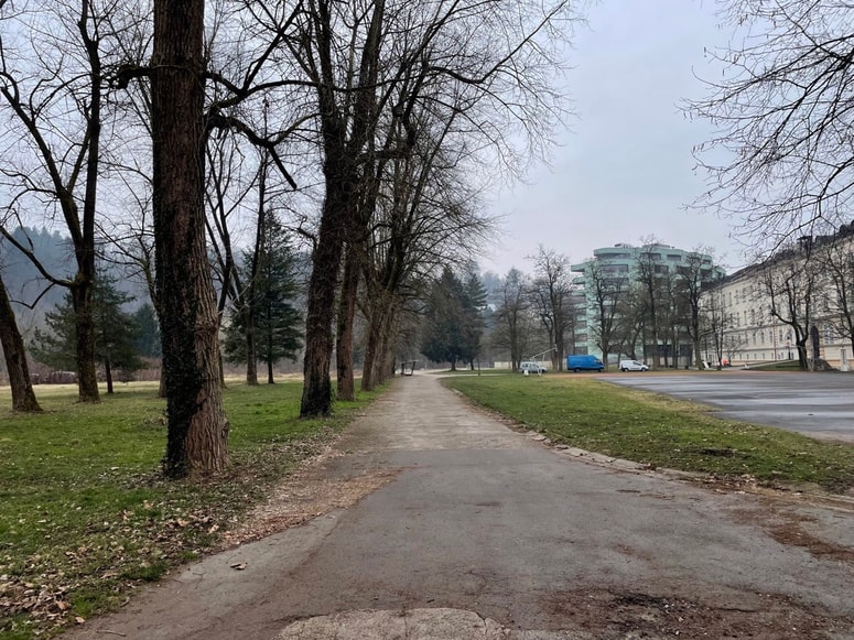 Območje ob Roški cesti.