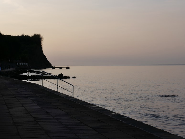 Glavna fotografija članka:Iz morja pri Izoli prišel z zaščitenimi školjkami, čakalo ga je srečanje s policisti