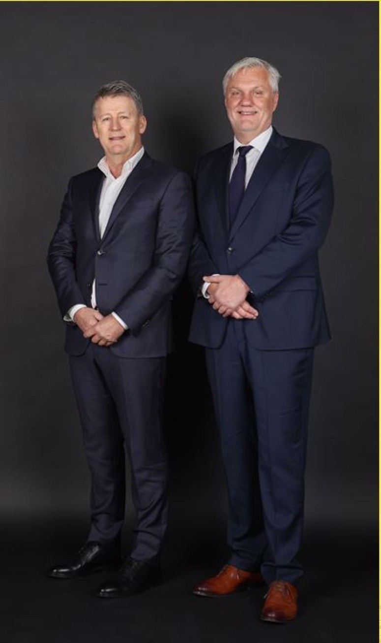 Letošnja nagrajenca GZS Enver Šišić, generalni direktor Perutnine Ptuj, in Milan Kuster, direktor podjetja i-Vent. 