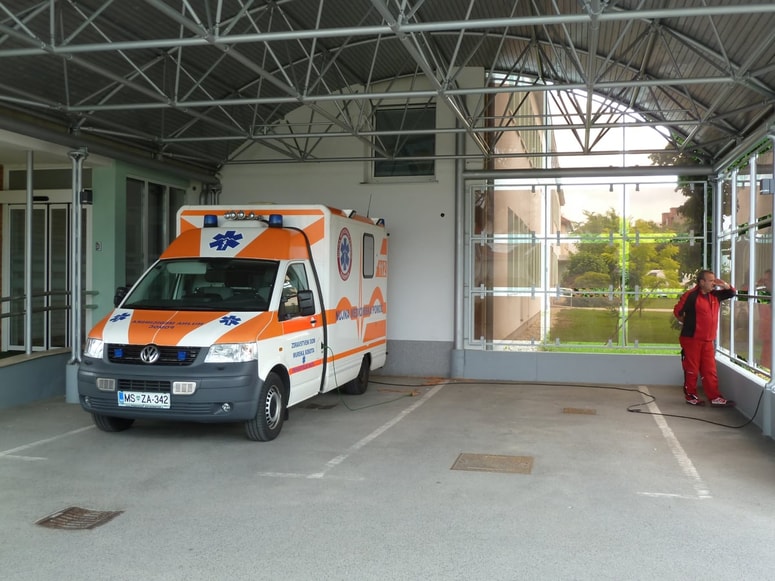 Ukradeno reševalno vozilo je bilo v lasti Zdravstvenega doma Murska Sobota. Fotografija je simbolična.