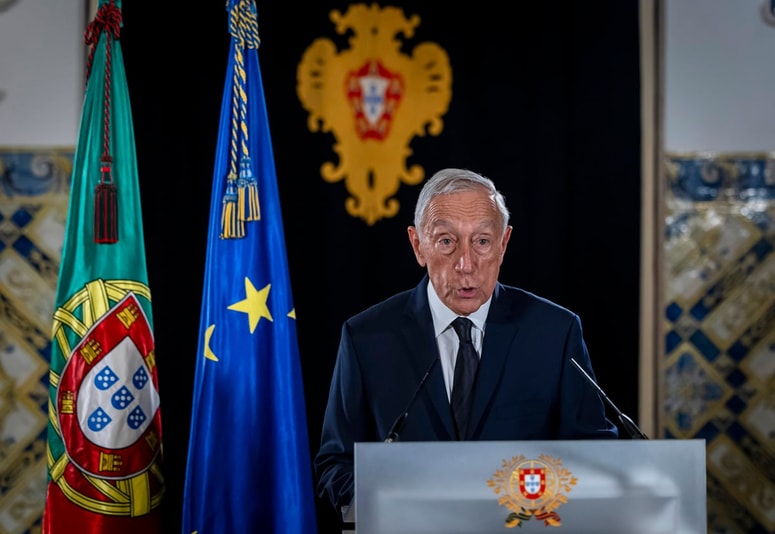 Portugalski predsednik Marcelo Rebelo de Sousa je razpisal predčasne volitve. 