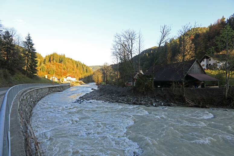 V soboto bodo Krka, Kolpa in Ljubljanica še počasi naraščale. Pretok Save v srednjem in spodnjem toku se bo v soboto dopoldne ustalil in večina drugih rek bo popoldne začela upadati. (Fotografija je simbolična)