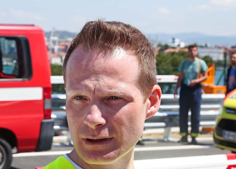 Zdravstveni dom (ZD) Koper je zaradi očitkov o napačnem beleženju ur za izobraževanje in letni dopust s 1. marcem odpustil vodjo urgentne službe Mateja Rubellija Furmana.