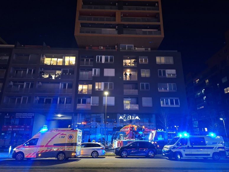 Posredovanje policije, gasilcev in reševalcev v ljubljanski Šiški