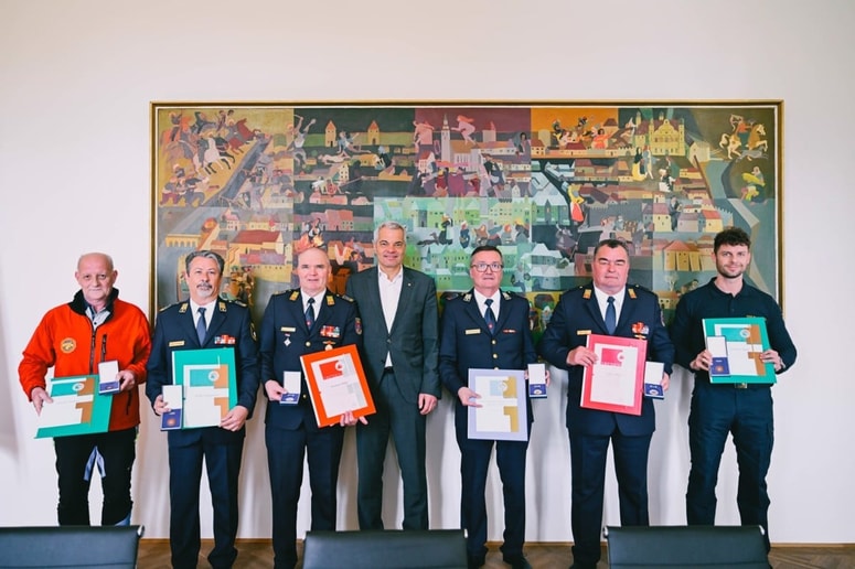 Glavna fotografija članka:(FOTO) Župan Saša Arsenovič sprejel mariborske prejemnike priznanj Civilne zaščite RS