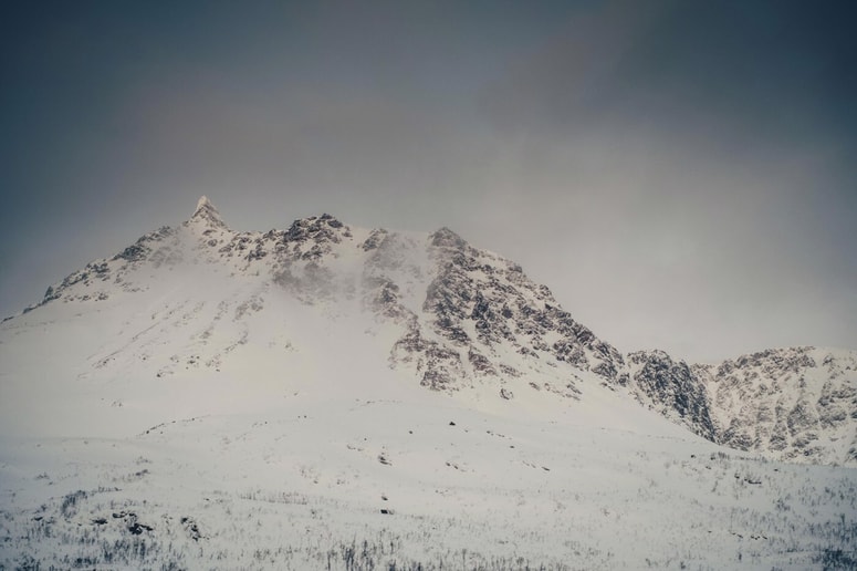 Glavna fotografija članka:Iz bolnišnice na Norveškem odpustili Slovenca, ki ga je zasul snežni plaz, slovenske državljanke še niso našli