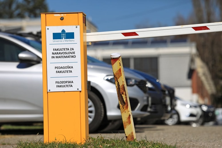 Glavna fotografija članka:(POLEMIKA) Vesna V. Godina o primeru Klampfer in filozofski fakulteti: Pravičnost in pristranost