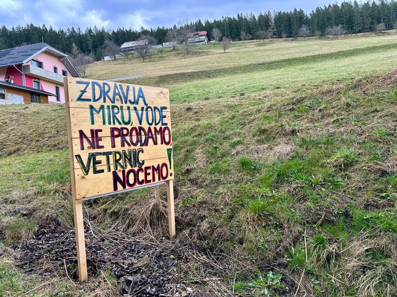 Civilna iniciativa Ne vetrnim elektrarnam na Ojstrici vložila pobudo za presojo ustavnosti in zakonitosti Uredbe o državnem prostorskem načrtu za vetrno elektrarno Ojstrica 