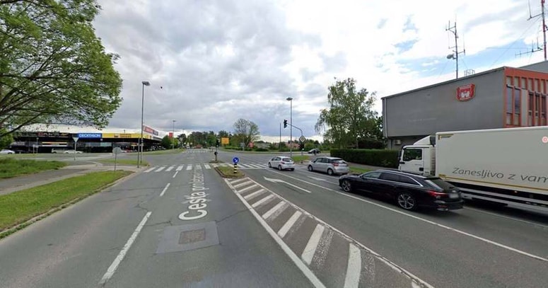 V času del, predvidoma med 8. in 14. uro, bo semafor v križišču Ceste proletarskih brigad in Jadranske ceste izklopljen