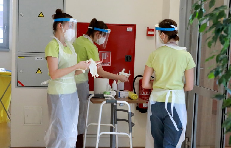 V sindikatu zdravstvene nege opozarjajo, da so razočarani nad plačno reformo.