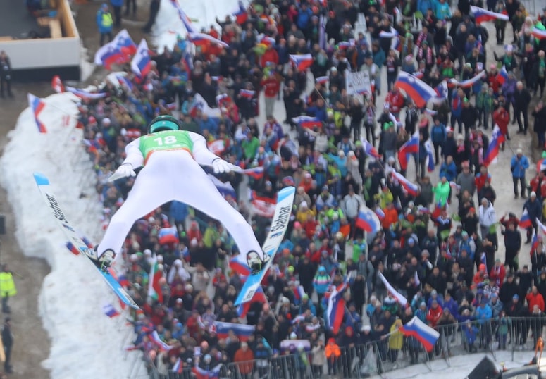 Glavna fotografija članka:Šport na TV