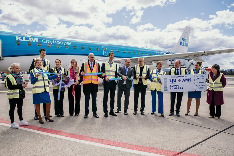 Glavna fotografija članka:(FOTO) Na ljubljanskem letališču pozdravili let družbe KLM iz Amsterdama