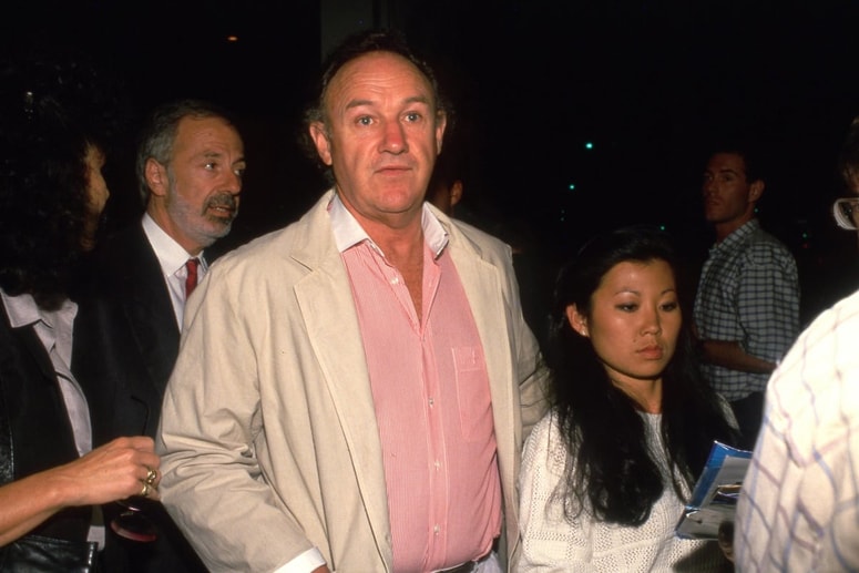Gene Hackman in Betsy Arakawa sta umrla le nekaj dni narazen. 