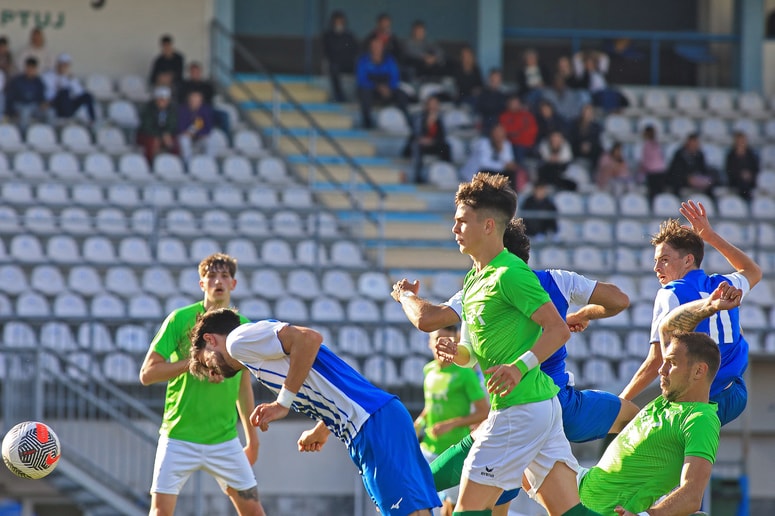 Krčani so po porazu s prvega mesta na lestvici zdrknili na drugo. 