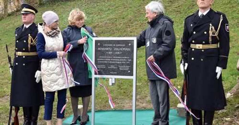 Odkritje spominske plošče Benediktu Zeilhoferju v Aleji velikanov v Gornji Radgoni 