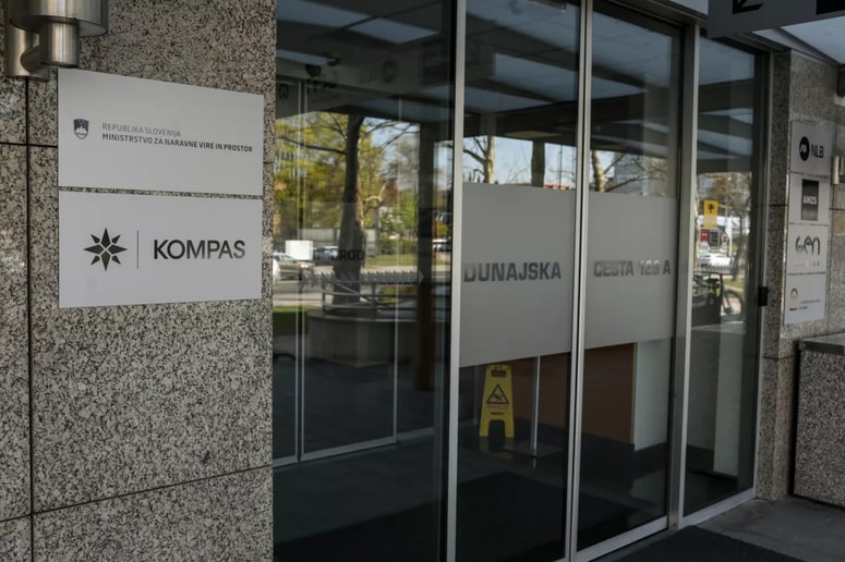 Februarja je Kompas zamenjal sedež podjetja. 