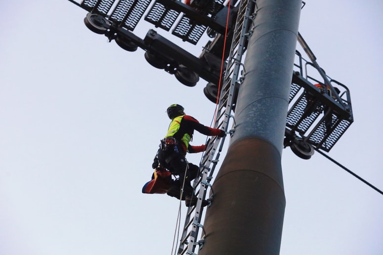 Pohorska gondola je stara že dobrih petnajst let in ima za sabo 45 tisoč obratovalnih ur, zato bo v prihodnjih dveh letih zahtevala obsežnejša vlaganja. 