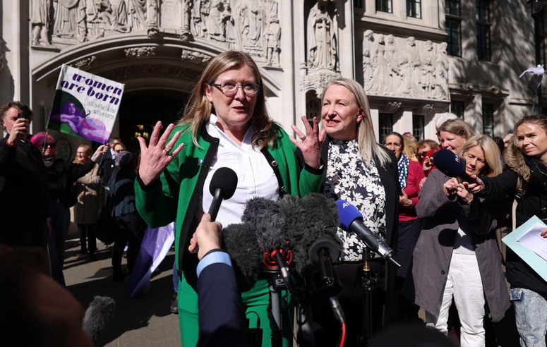 Glavni aktivistki FWS Susan Smith in Marion Calder