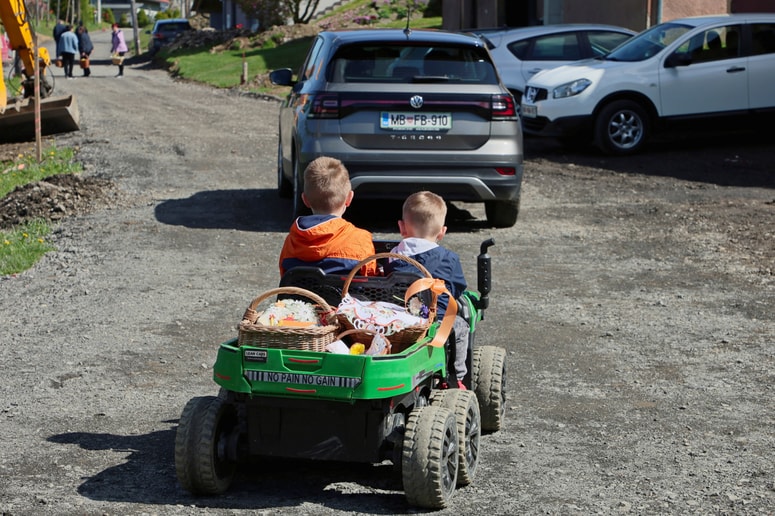 K Majheničevi kapeli so "romali" tudi najmlajši. 