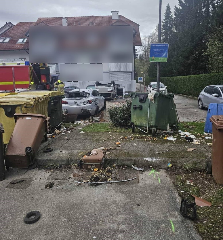 Posledice divjanja pijanega voznika v Kranju.