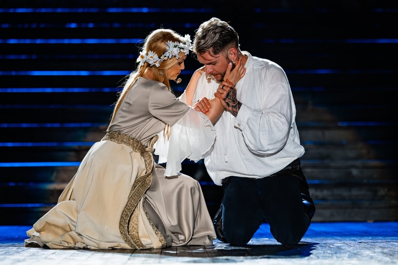 Utrinek z lanskoletnega muzikala Veronika Deseniška 