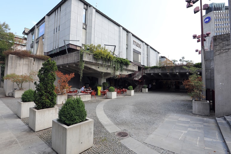 Glavna fotografija članka:Mercator: V vodovodnem sistemu Maximarketa še vedno prisotne fekalne bakterije