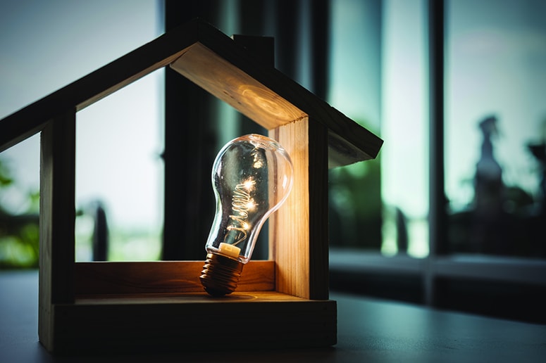 Glavna fotografija članka:Električna energija v svetu, ki potrebuje vedno več: Koliko bo stala prihodnost?