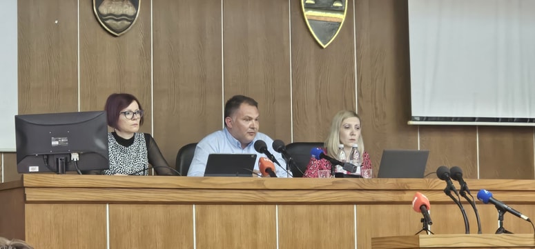 Na prvi pogled nezanimiva seja mestnega sveta se je zaradi večkrat slišanih kritik o finančnem stanju občine presenetljivo razvnela. 