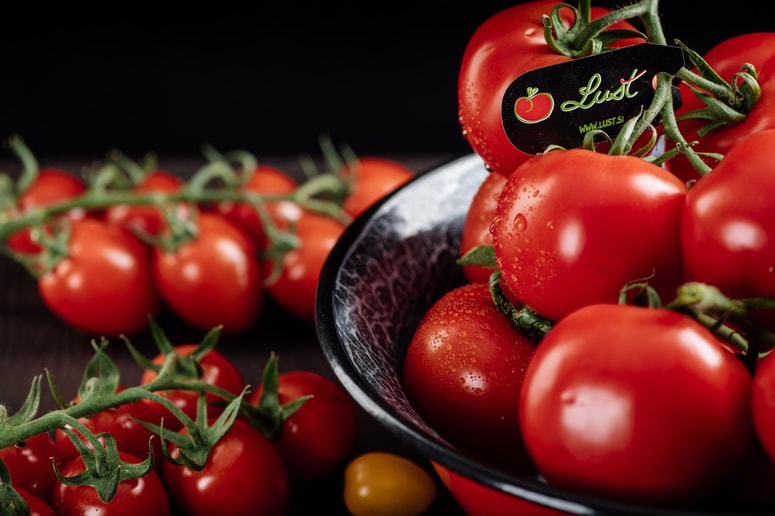 Glavna fotografija članka:Pet razlogov, zakaj na vaši mizi ne sme manjkati ta paradižnik