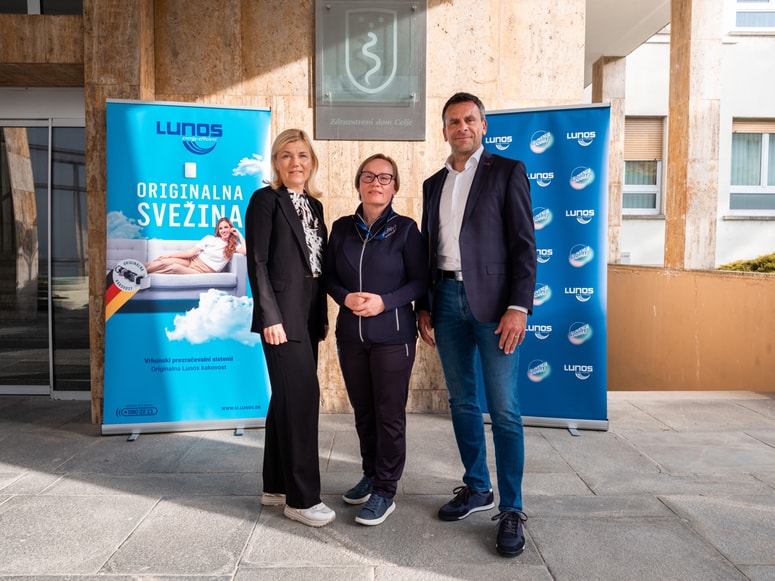 Mag. Alenka Obrul, direktorica ZD Celje, Simona Muri, predstavnica patronažnega oddelka ZD Celje, mag. Uroš Fonovič, direktor LUNOS Slovenija.