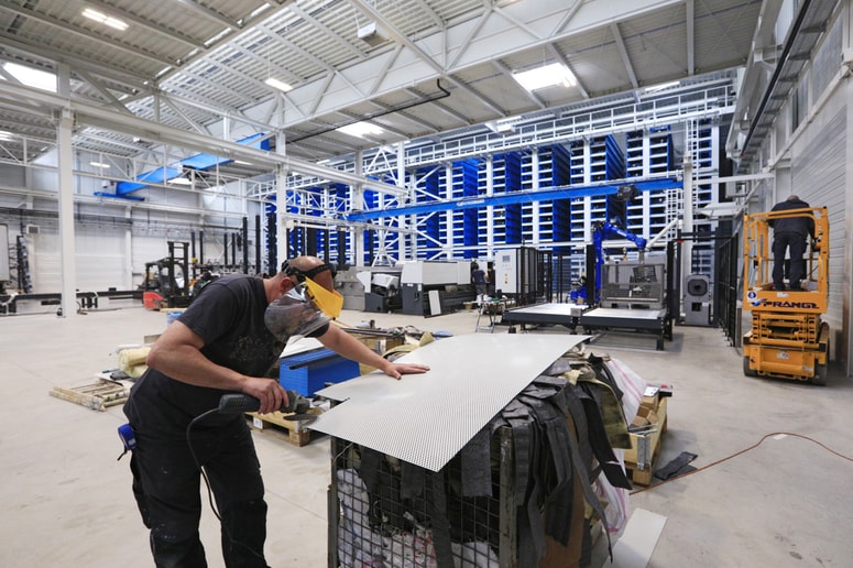 Pričakovati je še nadaljnje slabšanje poslovanja podjetij na področju predelovalnih dejavnosti, ki predstavljajo zelo pomemben del gospodarstva. 