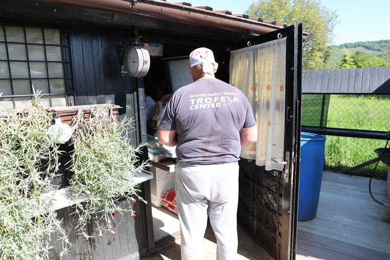 Silvo Kreslin že mesece živi v majhni vrtni uti na obrobju Maribora. 