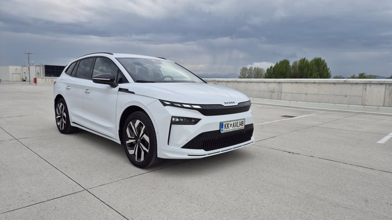 Prenovljeni enyaq je dobil nov oblikovni slog znamke, imenovan Modern Solid. 