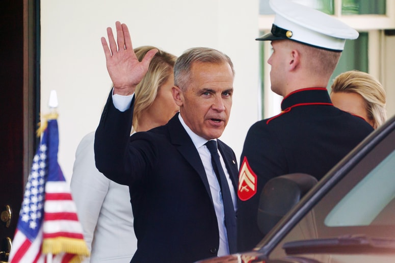 Glavna fotografija članka:Kanadski premier Mark Carney ameriškemu predsedniku Donaldu Trumpu: Kanada ni naprodaj in nikoli ne bo