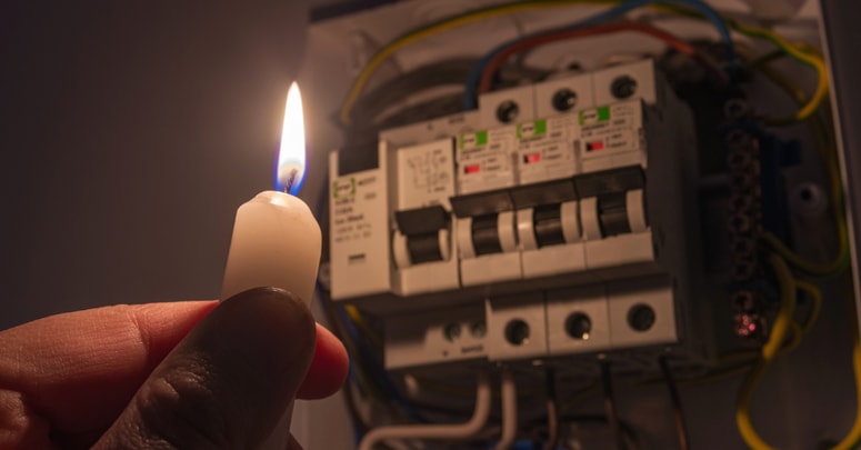 Glavna fotografija članka:Ko zmanjka elektrike, se ustavi življenje