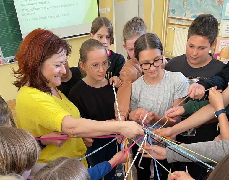 Izmenjave prispevajo k razvoju ključnih kompetenc, ki jih sodobna šola težko razvije zgolj znotraj učilnice.