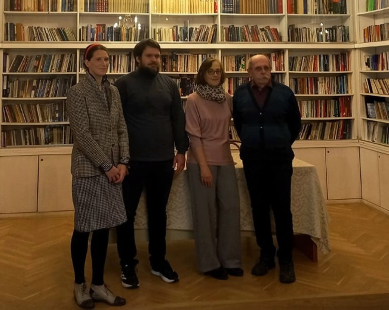 Letošnji nominiranci za Cankarjevo nagrado (z leve): Nataša Kramberger, Muanis Sinanović, Barbara Korun in Milan Dekleva. Na fotografiji manjka Feri Lainšček. 