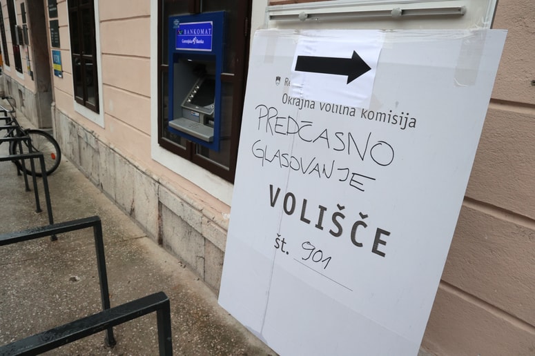 Glavna fotografija članka:V treh dneh predčasno glasovalo 1,36 odstotka volivcev. Kakšna je primerjava z lanskimi referendumi?