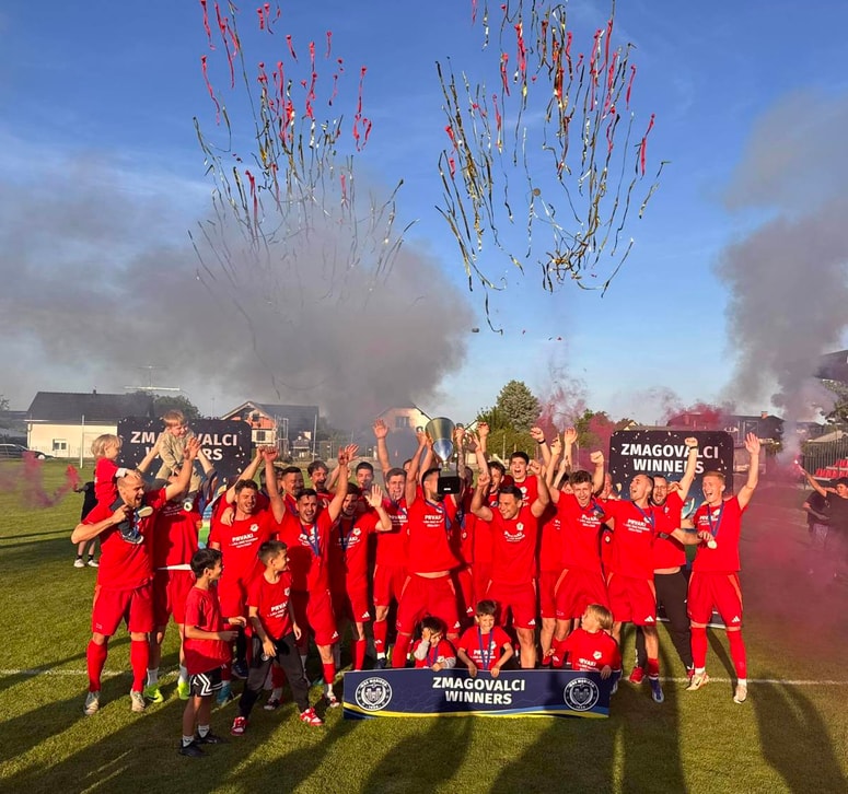 Veliko slavje rdečih iz Rač