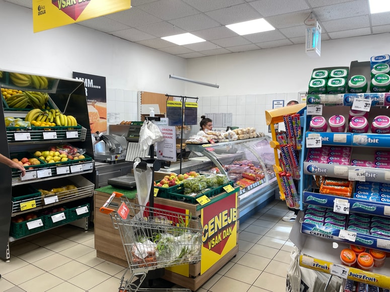 Glavna fotografija članka:(ŠESTI DAN) Nič več najboljših sosedov v naši lokalni skupnosti