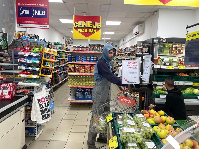 Mercator Tržec smo obiskali zjutraj, ko je bilo v trgovini precej strank; večina nam je povedala, da jo bodo pogrešali.