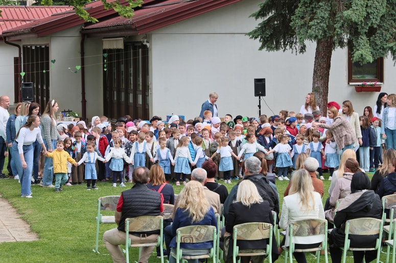 Veselo, igrivo in nasmejano – tako so zaznamovali 50 let srčnih zgodb. 