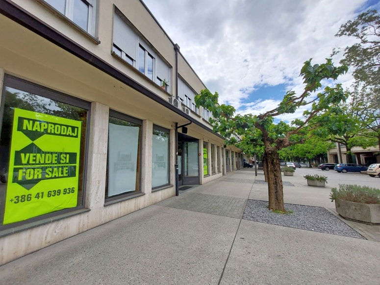 Brez Peciva je del Delpinove ulice mrtev. 