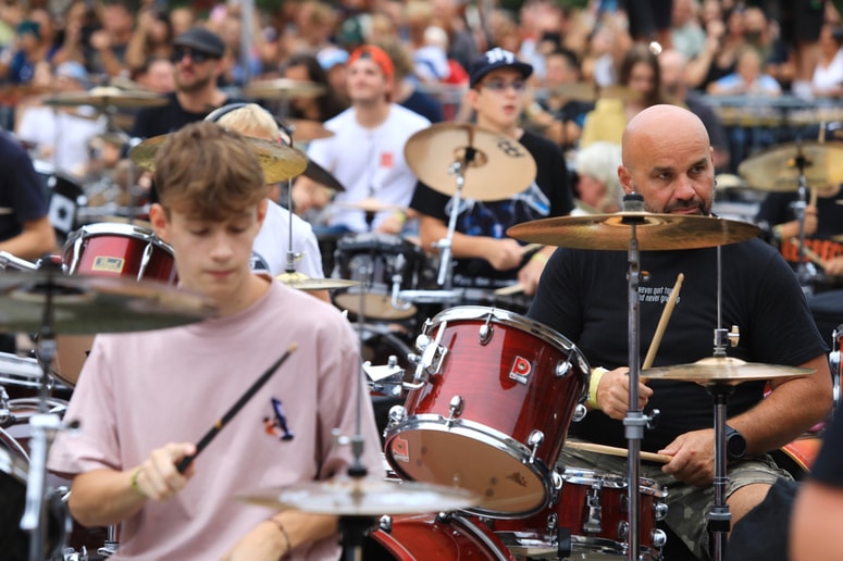 Nastopili bodo tudi Sokijevi bobnarji. 