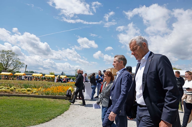 Z mislijo na naslednje parlamentarne in lokalne volitve so se očitno uskladile tudi vrednote, saj je Golob še pred dvema letoma ugotavljal, da delovanje mestnih oblasti v Mariboru ni v skladu z vrednotami Svobode.