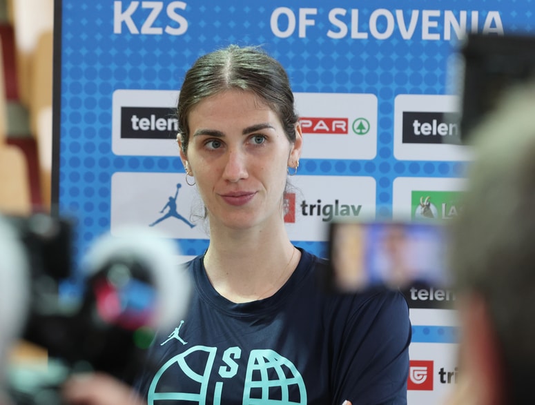 Eva Lisec si je z novinarji delila ogorčenje nad novim sistemom kvalifikacij. 