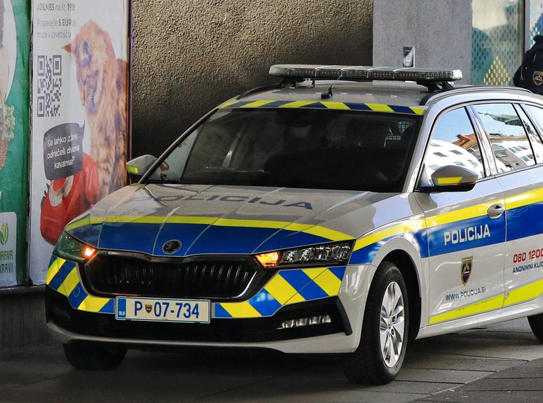 Maribor - Ulica kneza Koclja - Družba - Kronika - Gorenjska banka - policija - Policija - 